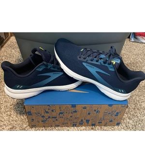 Men’s size 13 Brooks Launch GTS 8 blue new
